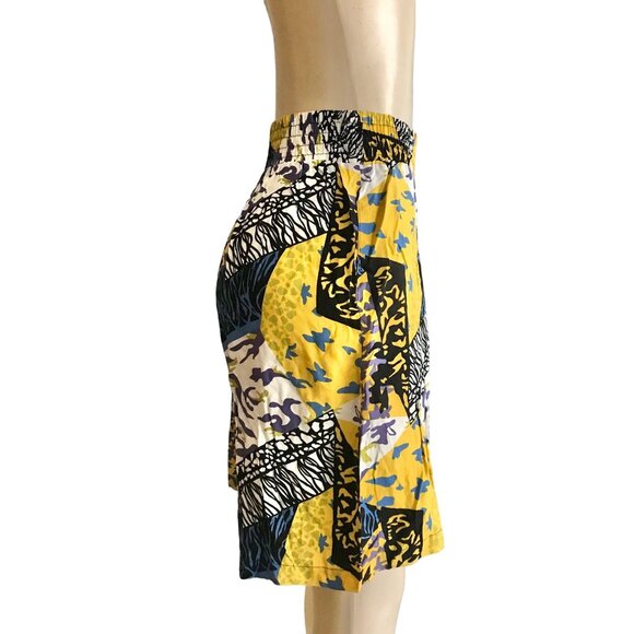 Vintage 1980s rayon shorts by Carry Back size M 1980s retro high waist Bermuda. - Picture 5 of 8